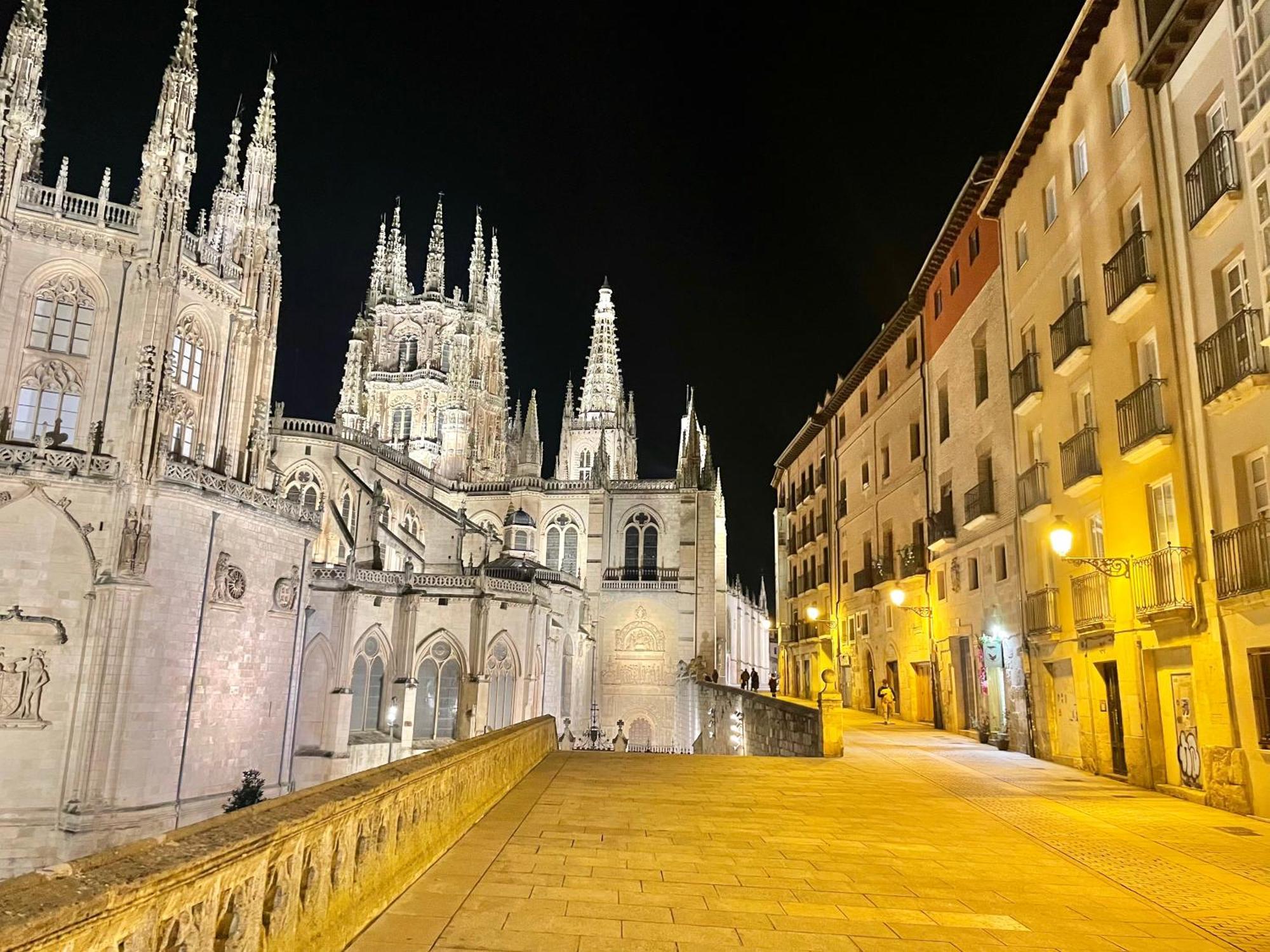 Contemplando La Catedral By Exclusive Burgos Apartments Exterior foto